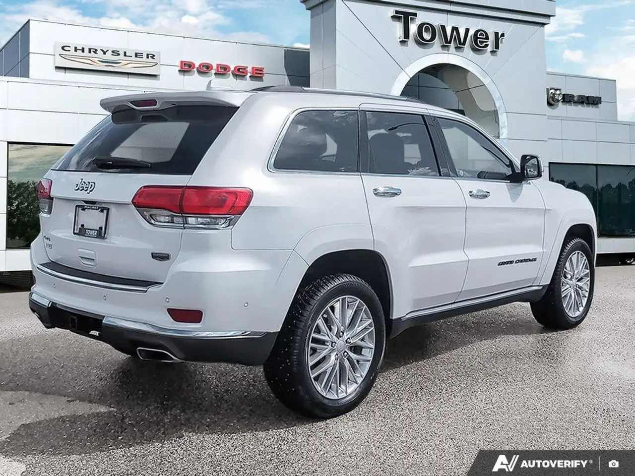 Jeep Grand Cherokee снимка Jeep Grand Cherokee