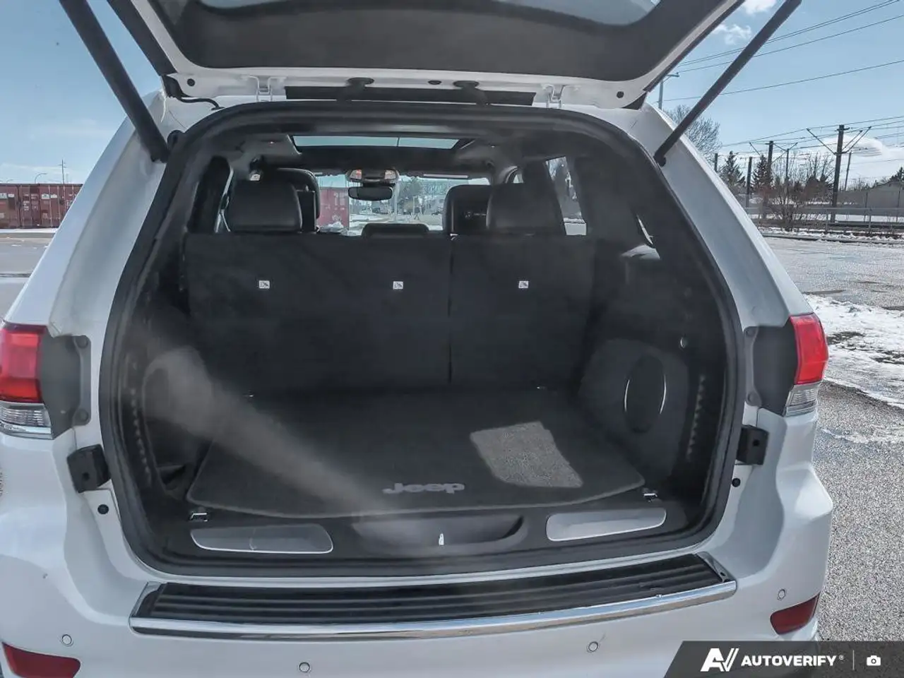 Jeep Grand Cherokee снимка Jeep Grand Cherokee