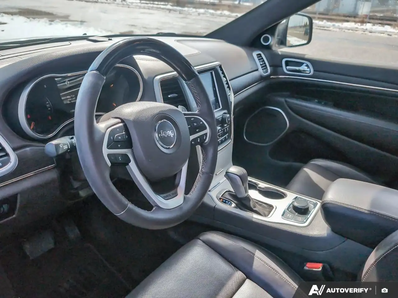 Jeep Grand Cherokee снимка Jeep Grand Cherokee
