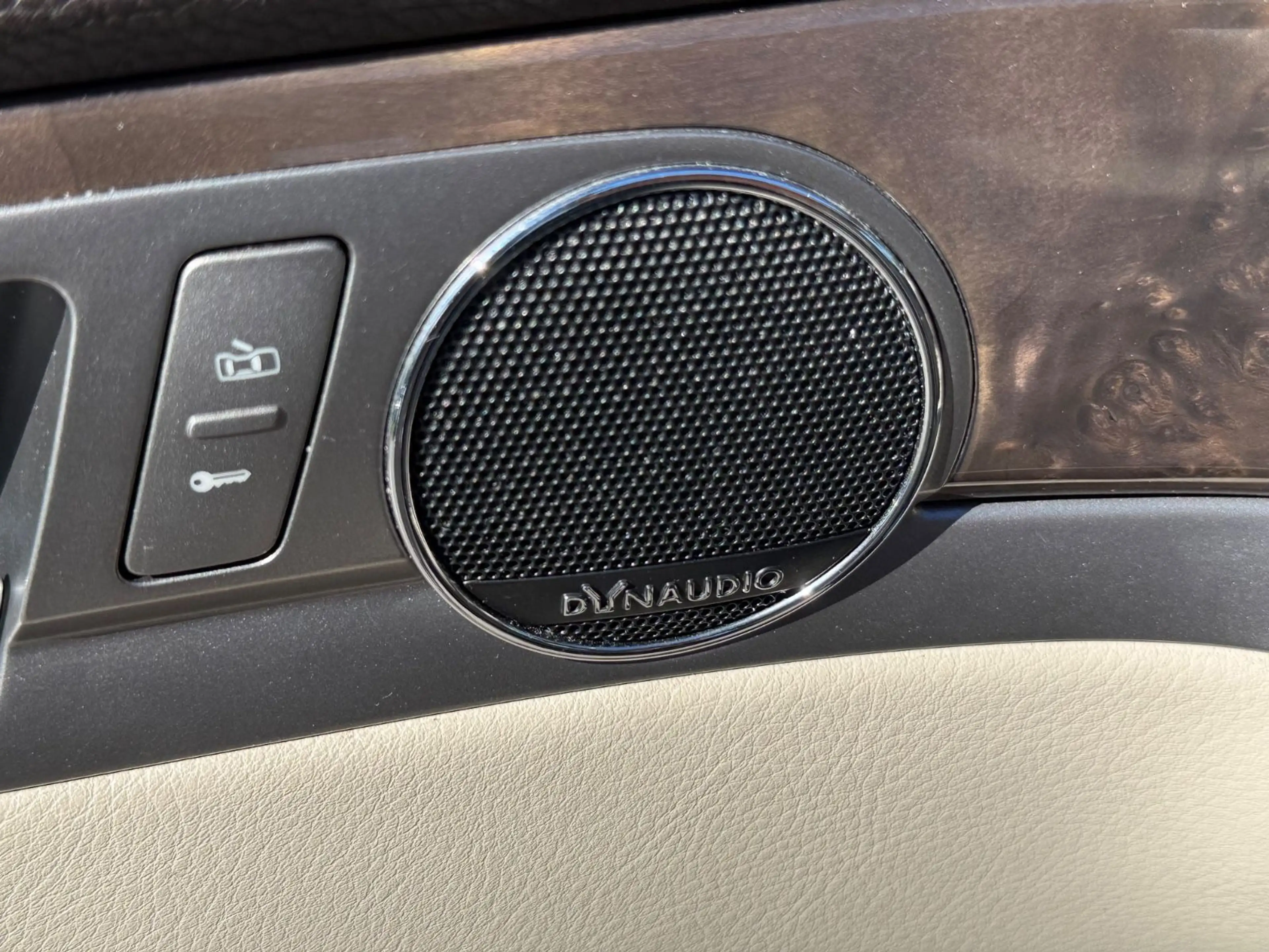 Volkswagen Phaeton / 4Motion /  Schiebedach / DYNAUDIO — photo 13