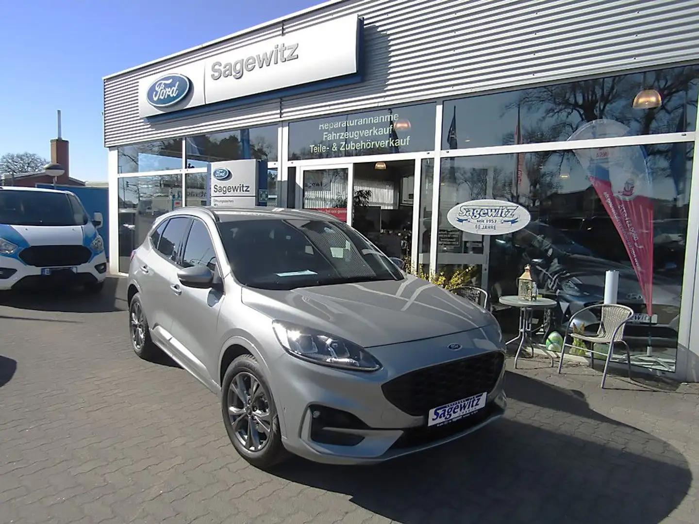 Ford Kuga 1.5 EcoBoost ST-Line X DAB SHZ Navi BT Silber - 2