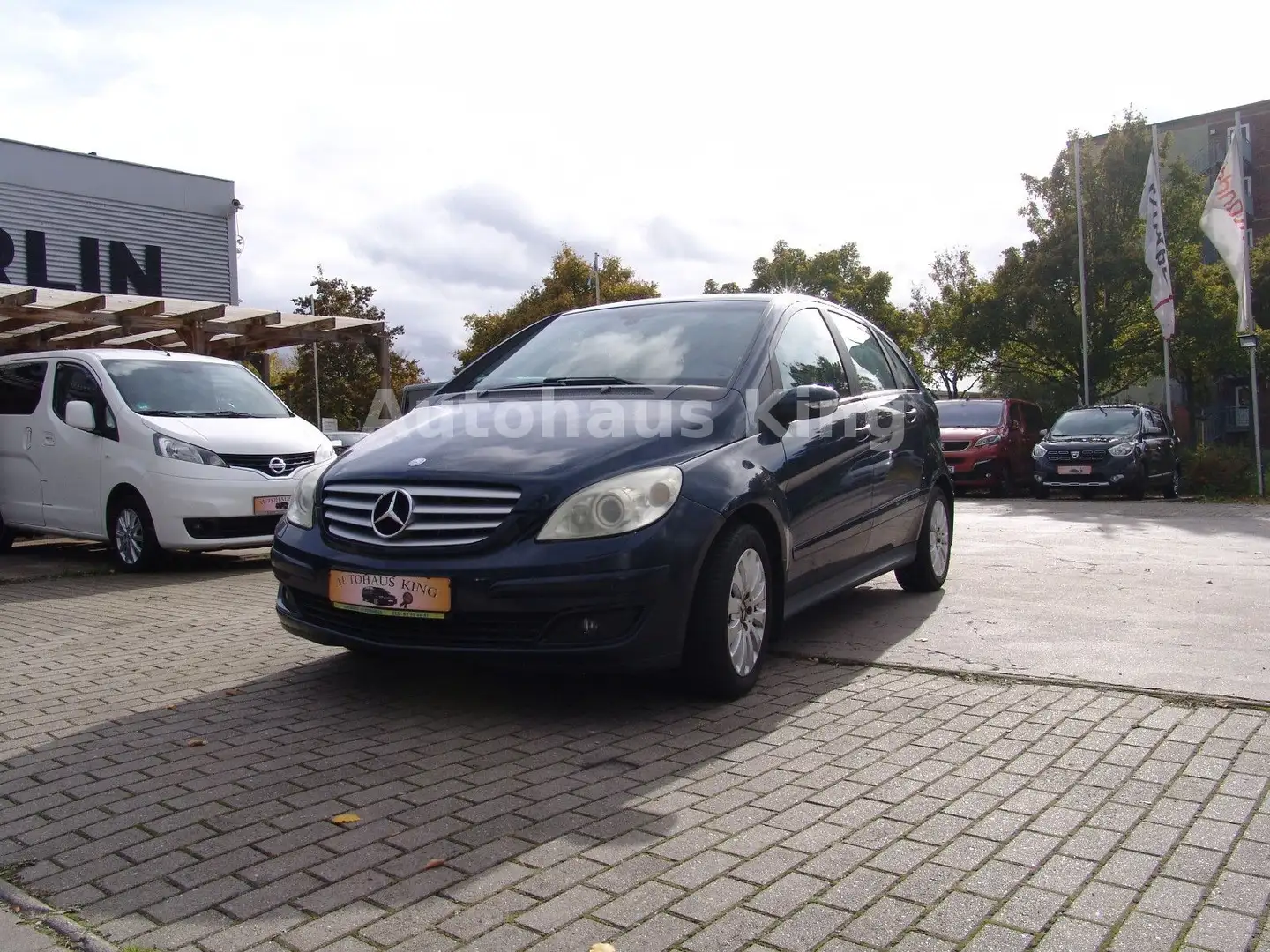 Mercedes-Benz B 200 B -Klasse -Autom/Leder Gris - 2