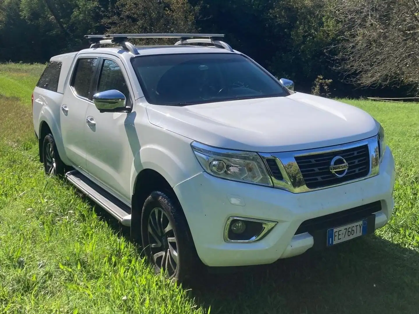 Nissan Navara Navara 2.3 dci d.cab Tekna 4wd 190cv auto Bianco - 1