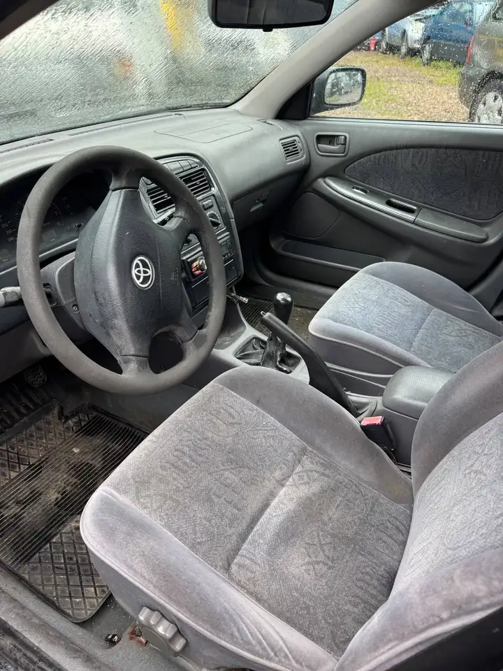 Toyota Avensis 1.8, foto 6
