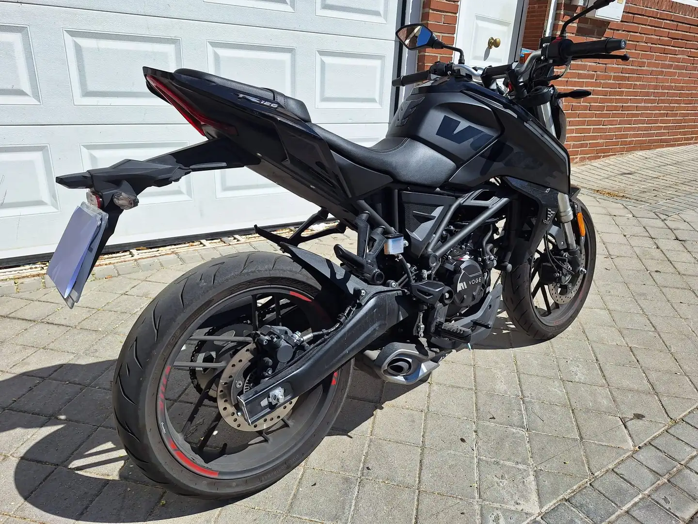 Voge R125 Negro - 1