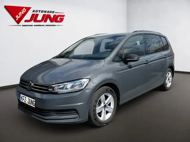 Volkswagen Touran main image