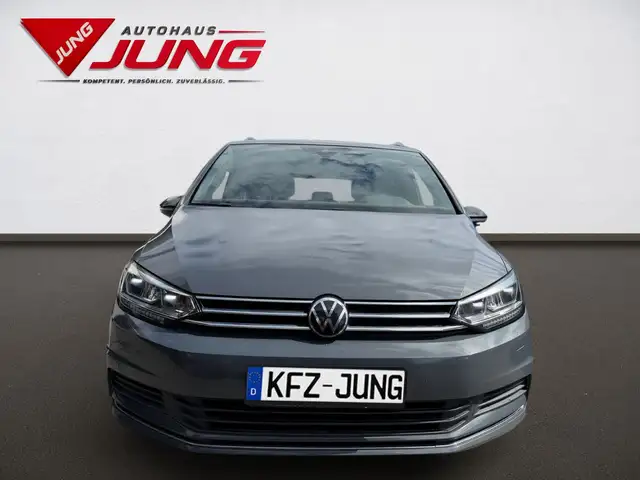 Volkswagen Touran view 6