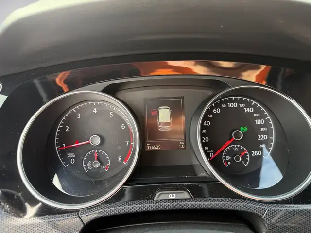 Volkswagen Touran view 14