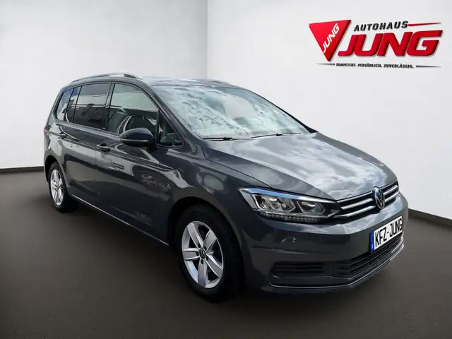 Volkswagen Touran view 9