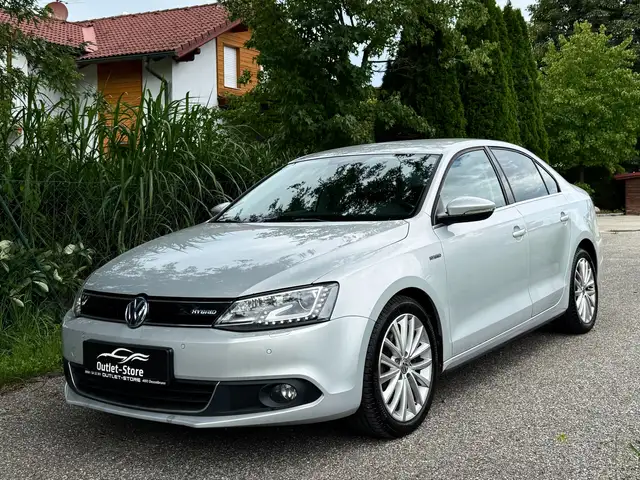Volkswagen Jetta Highline HybridDSG*Leder*LED*Navi*SHZ*Top-Zustand*