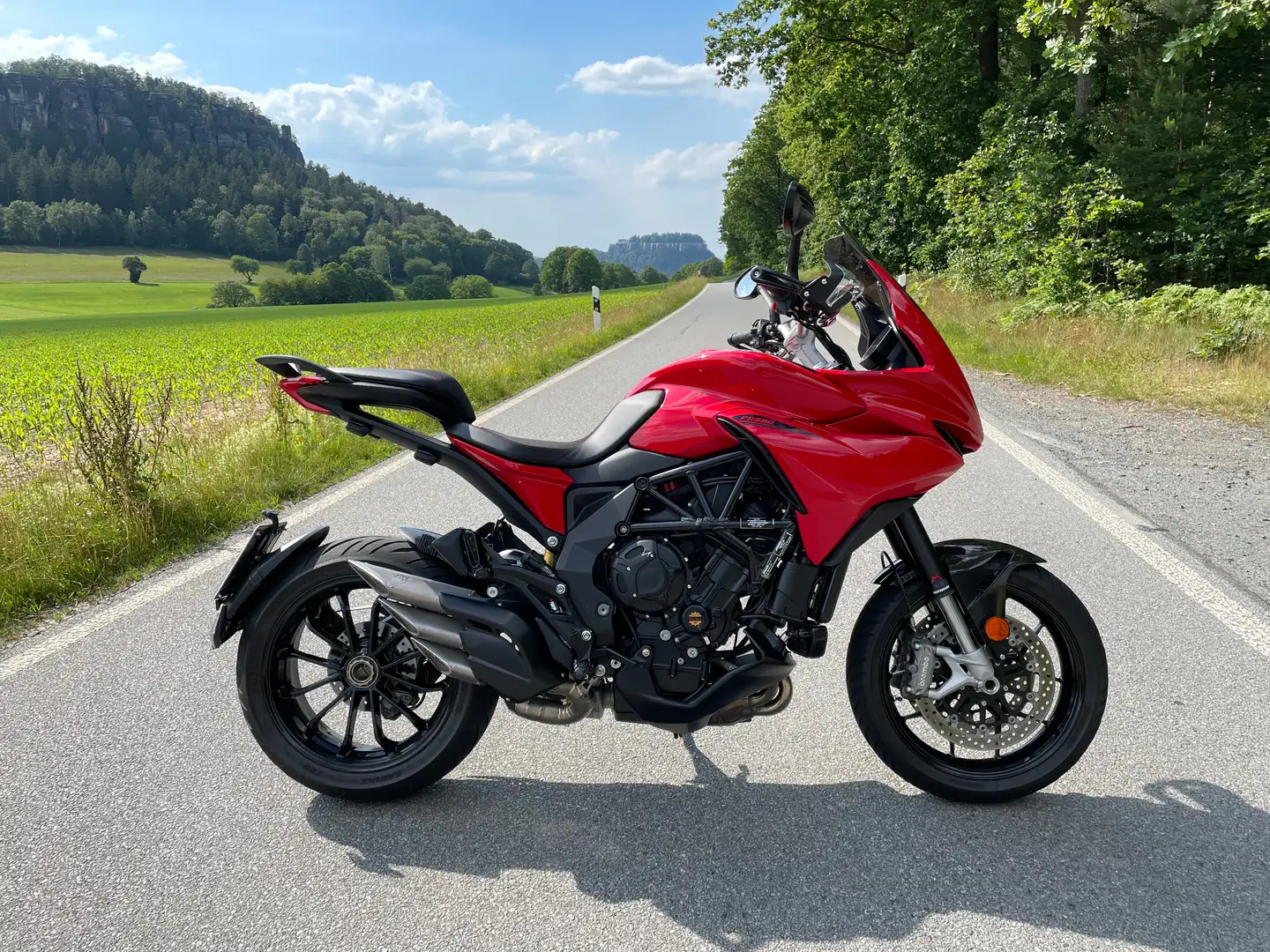 MV Agusta Turismo Veloce 800 Rosso / Koffer / Titan Exhaust Roşu - 1