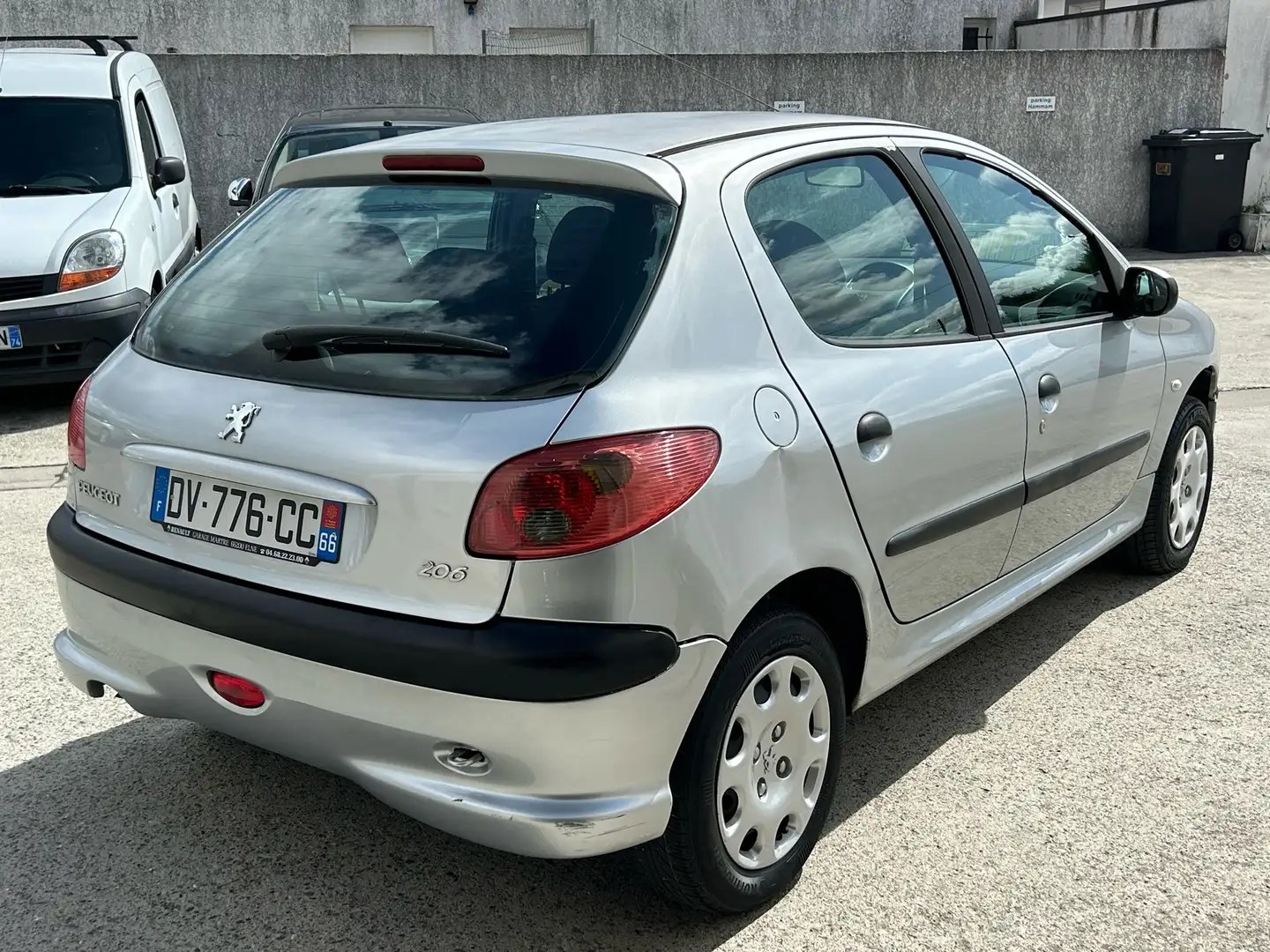 Peugeot 206 BASE - 2