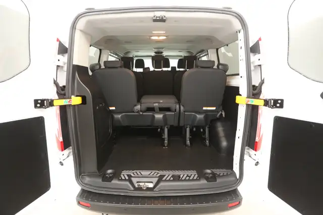 Ford Transit Custom view 9