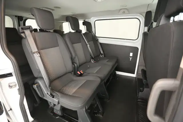 Ford Transit Custom view 3