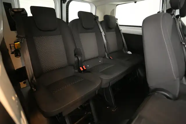 Ford Transit Custom view 10