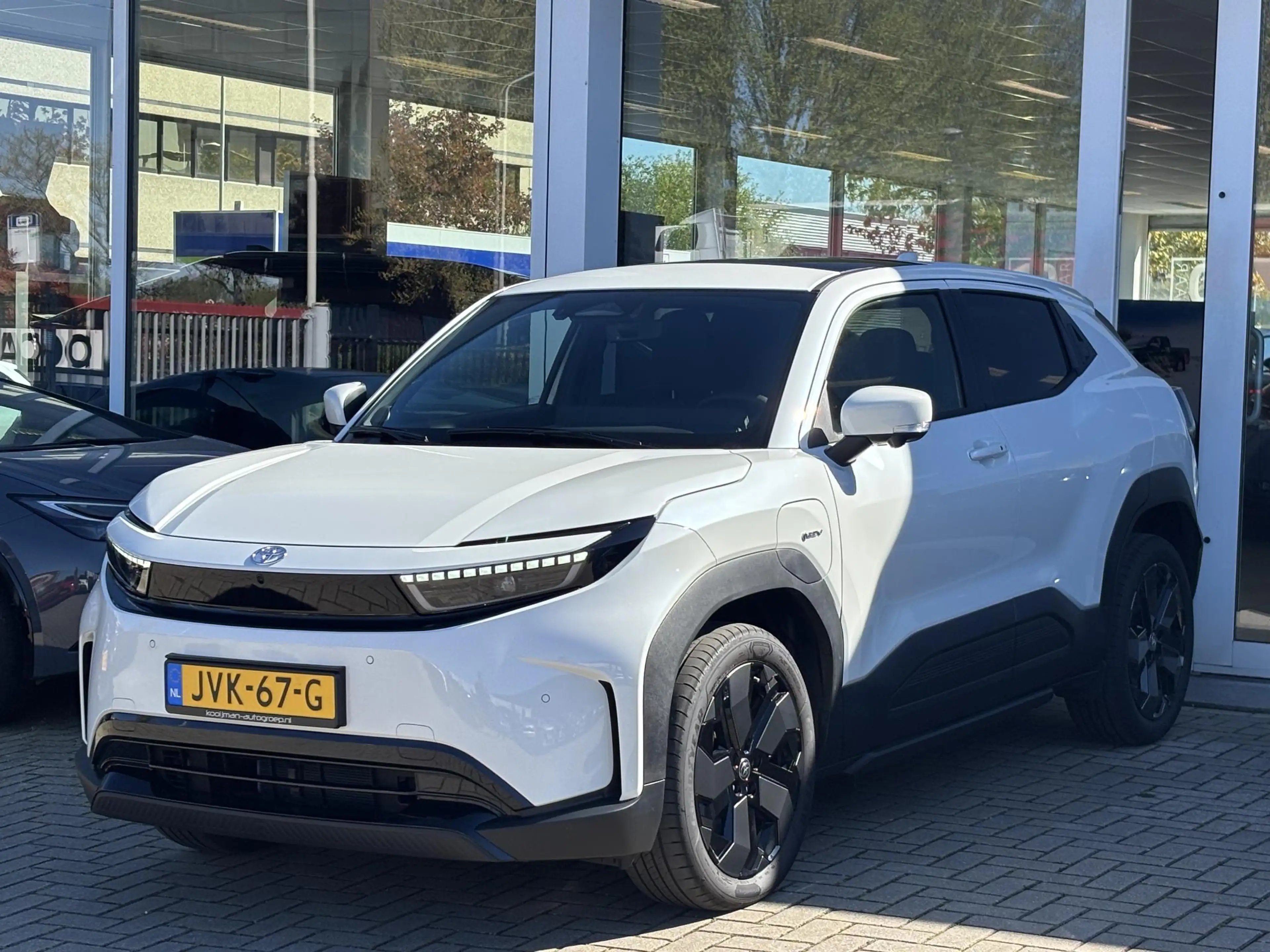 Toyota Urban Cruiser Executive 61 kWh — photo 7