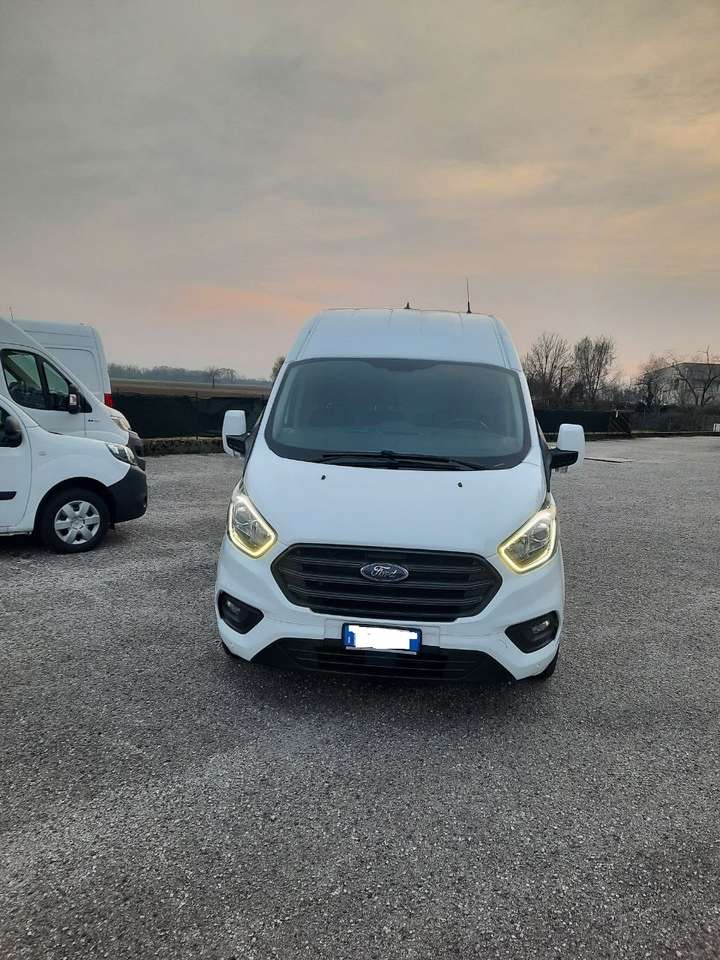 Ford Transit Custom L2H2 2.0 ECOBLUE 130CV HYBRID