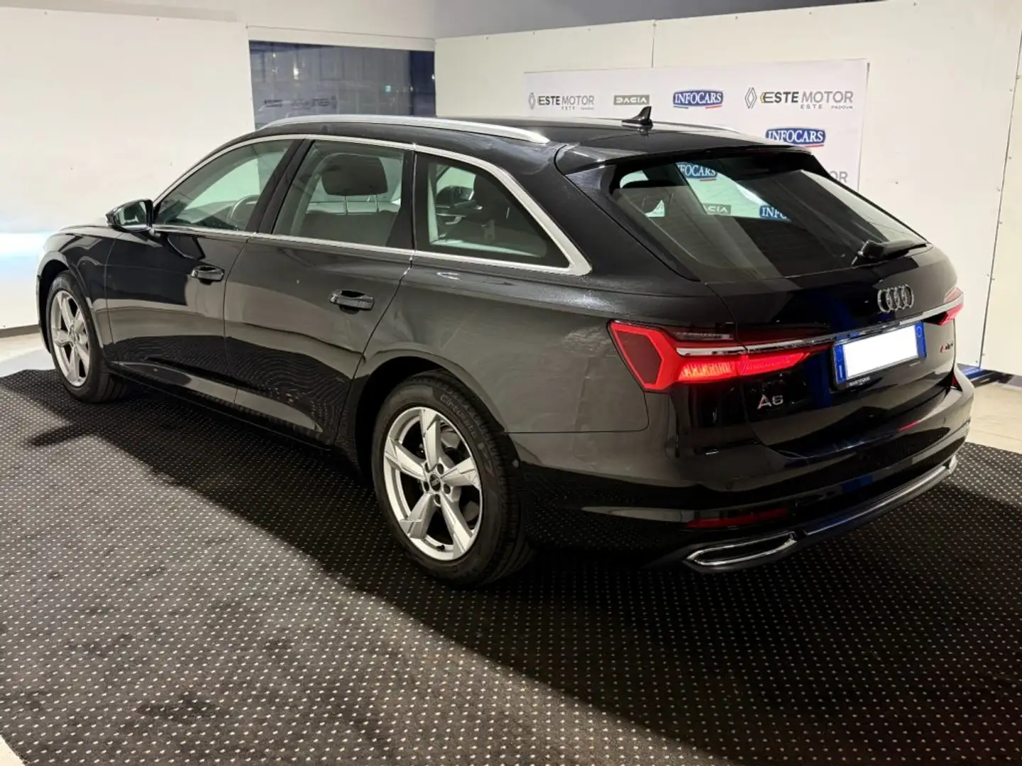 Audi A6 Avant 40 TDI S tronic Business - PROMO Schwarz - 2