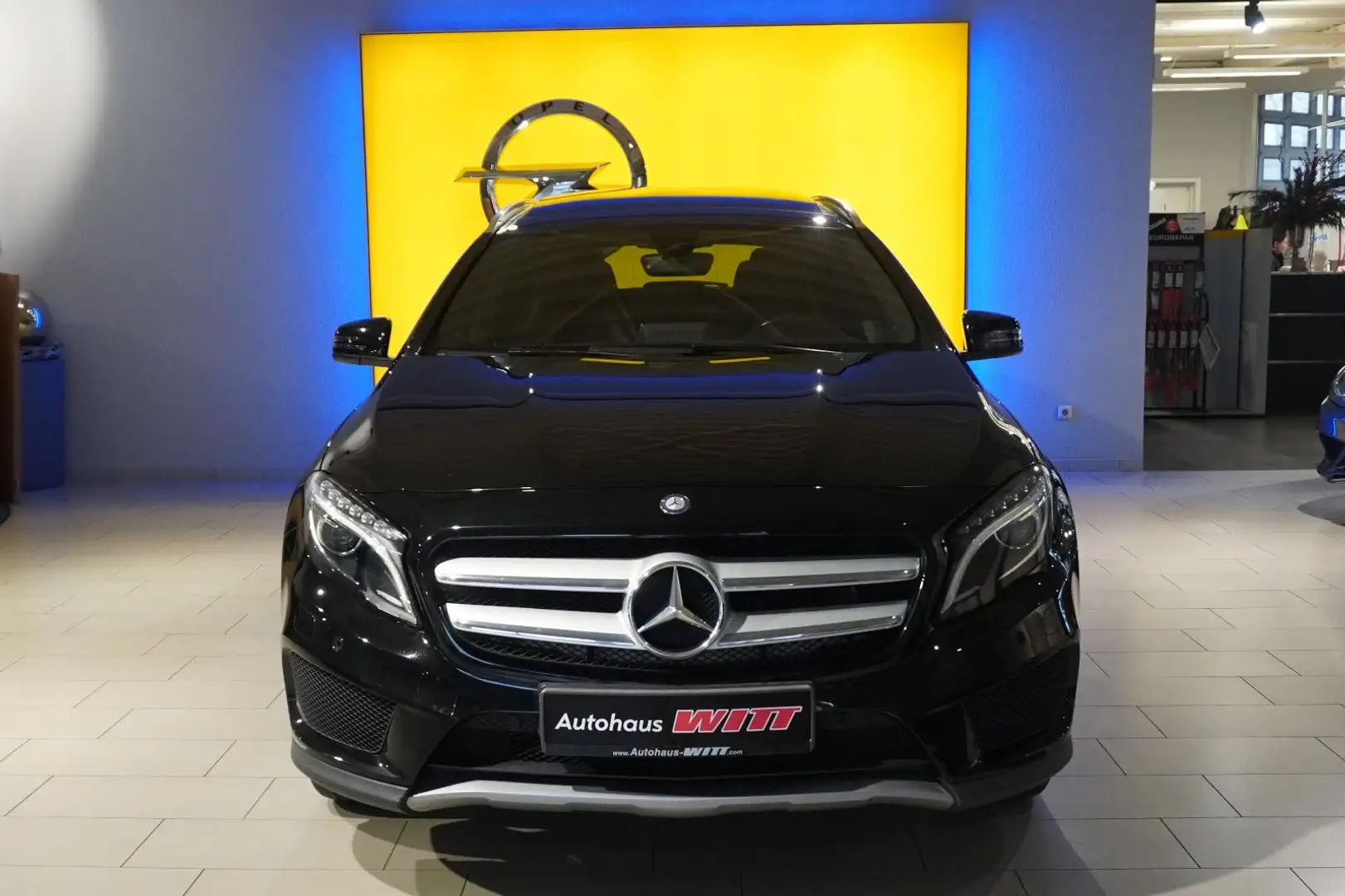 Mercedes-Benz GLA 220 CDI 4Matic °AMG-Line°Leder°Pano° Schwarz - 2
