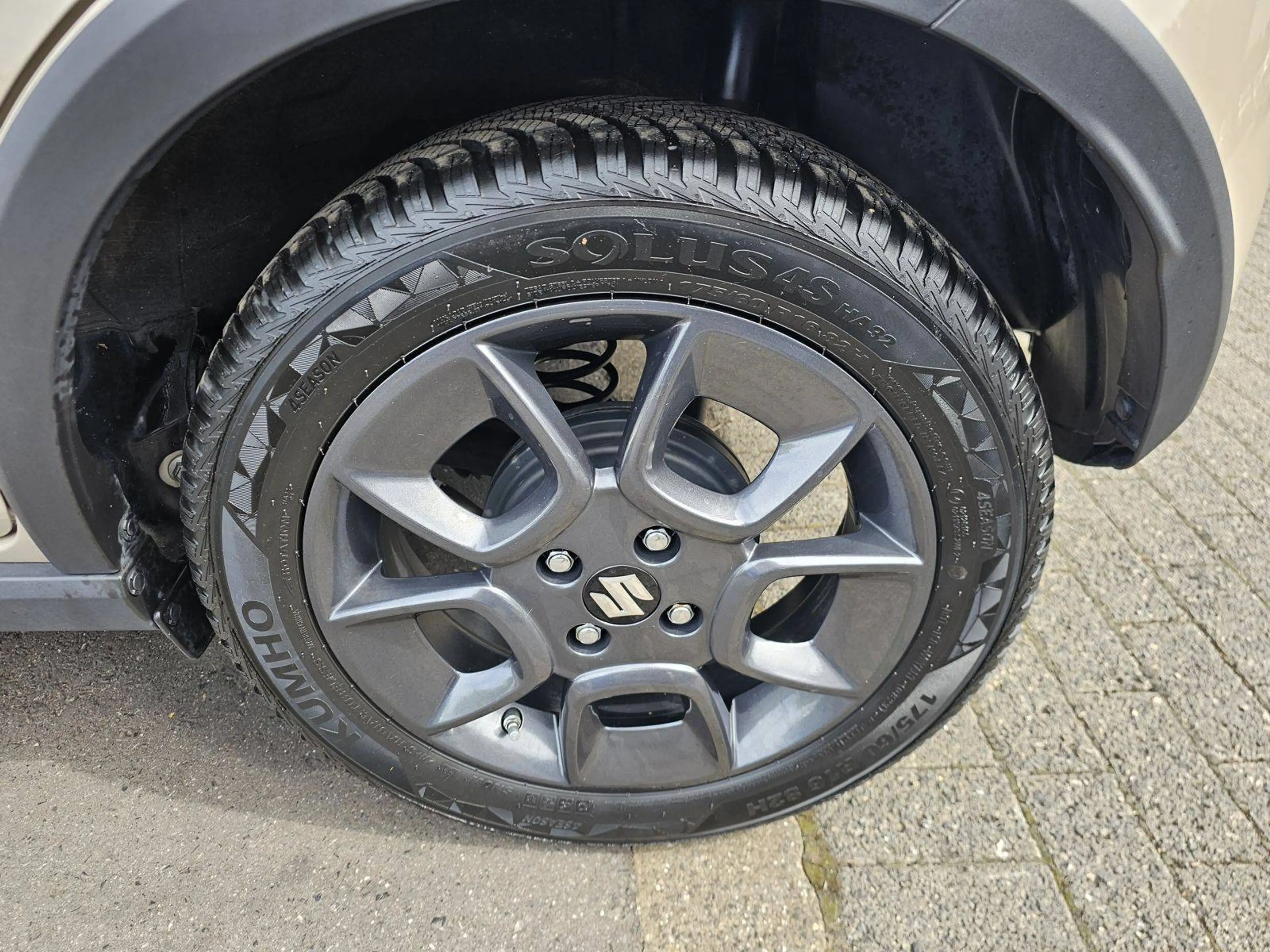 Suzuki Ignis Comfort Automatik/Navi+Cam/Alufelgen — photo 7