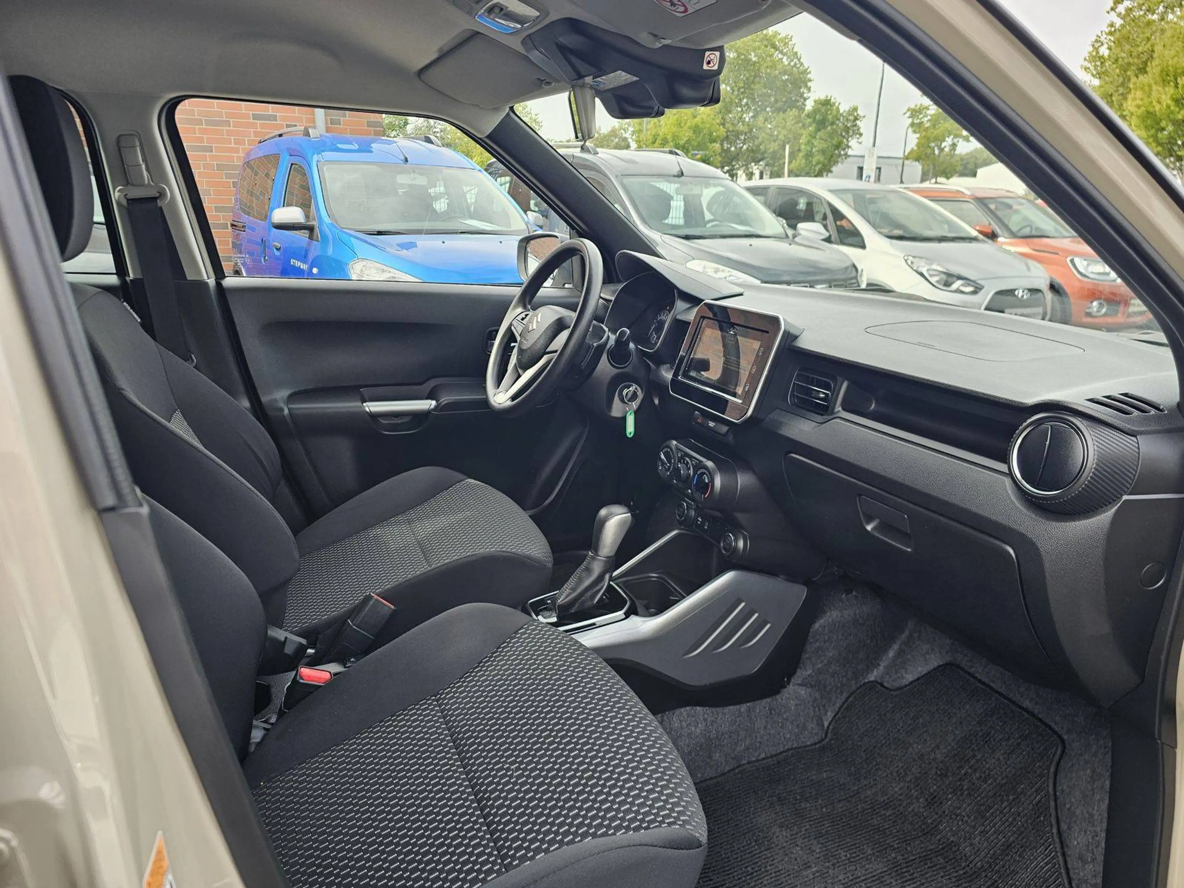 Suzuki Ignis Comfort Automatik/Navi+Cam/Alufelgen — photo 12