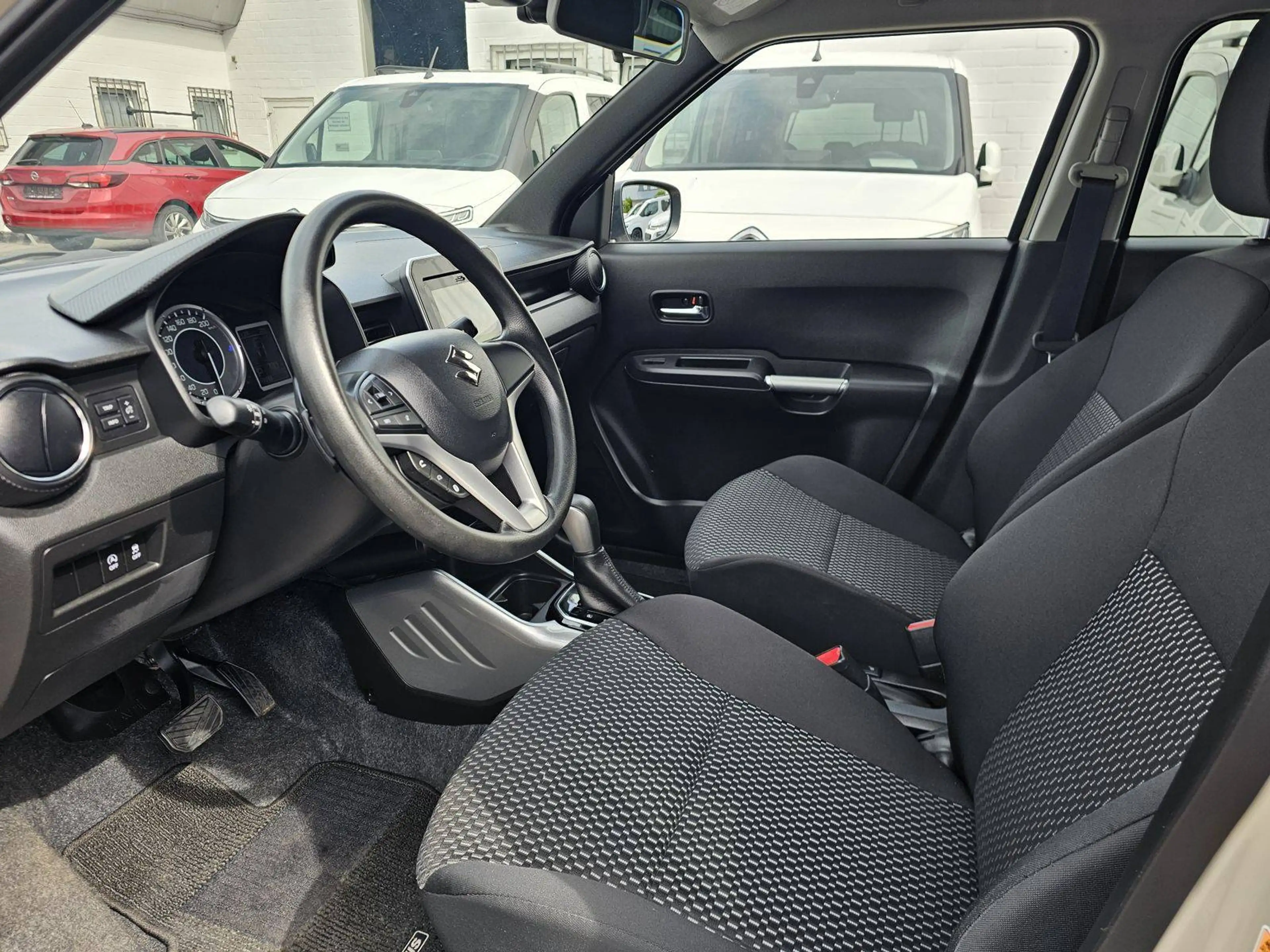 Suzuki Ignis Comfort Automatik/Navi+Cam/Alufelgen — photo 8