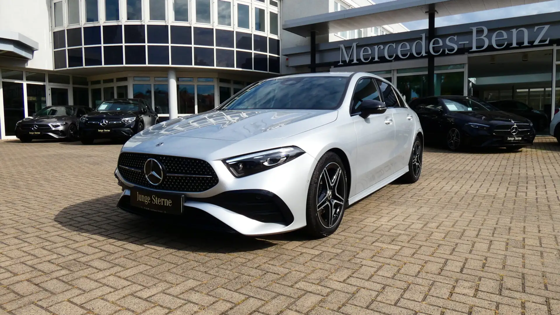 Mercedes-Benz A 180 A 180 AMG/MOPF/KeyG/Totwinkel/Soundsy/Multibeam Plateado - 2