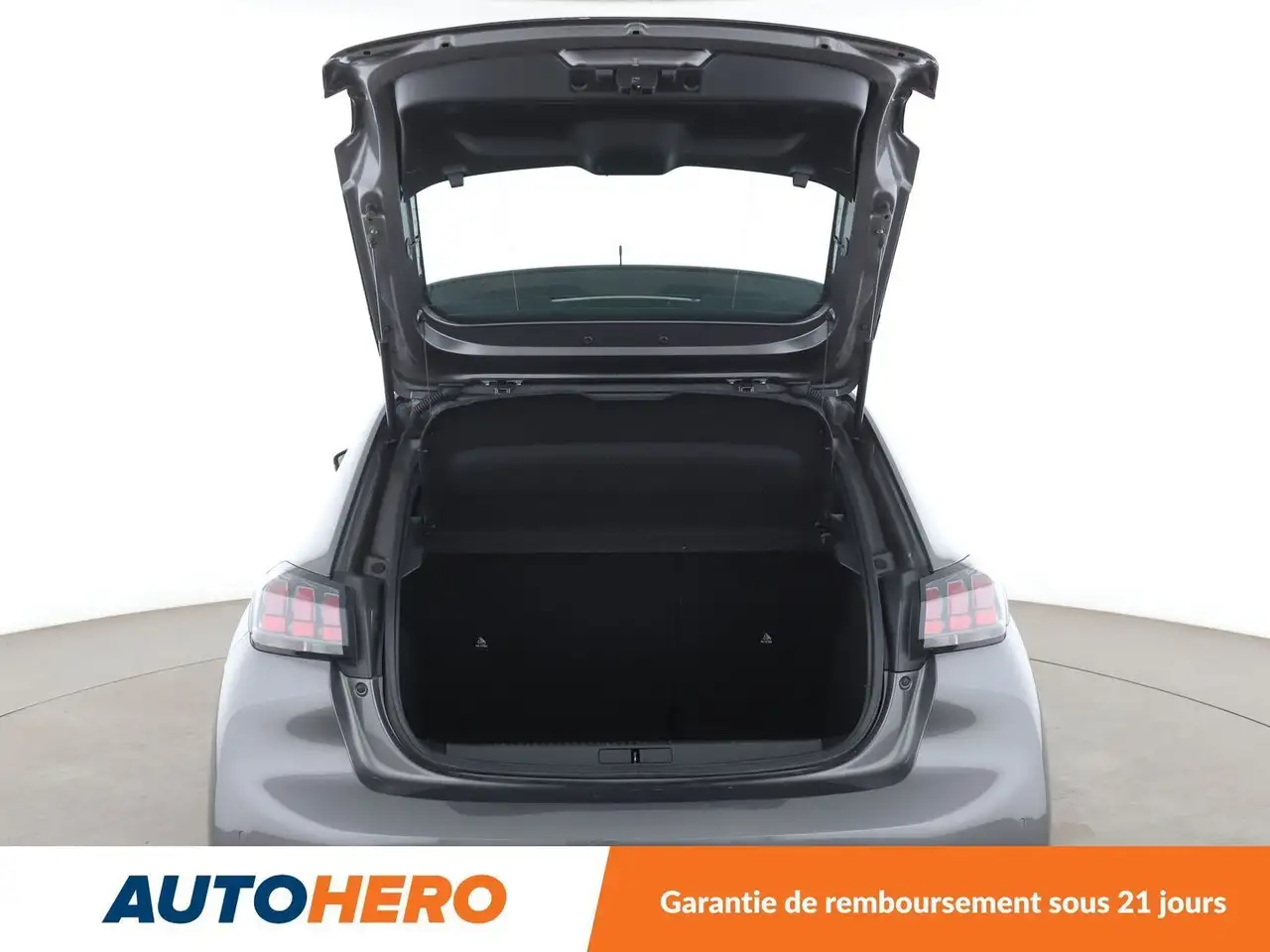 Peugeot 208 208 — photo 16