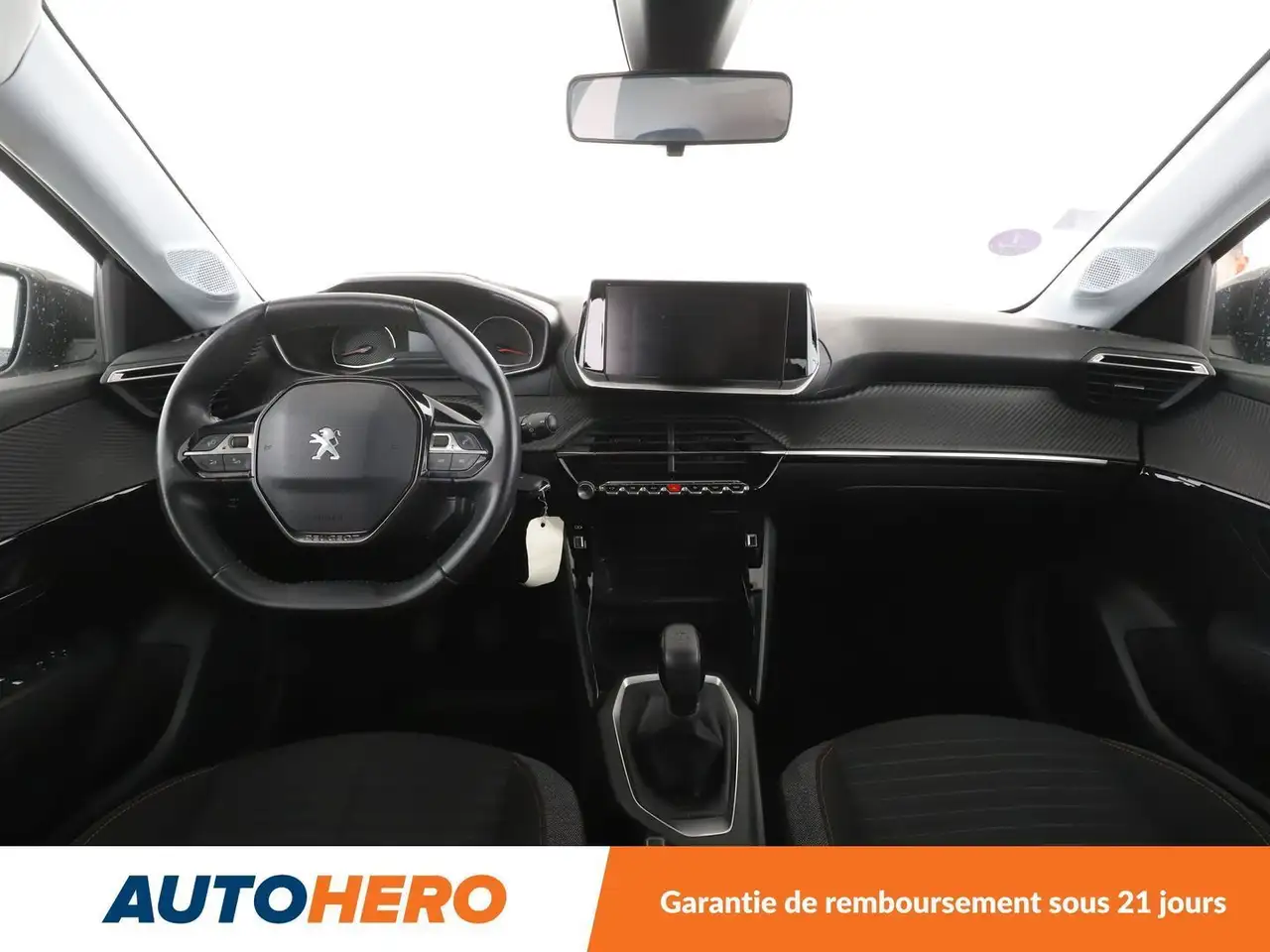 Peugeot 208 208 — photo 12