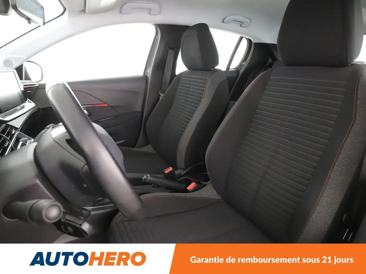 Peugeot 208 208 — photo 10