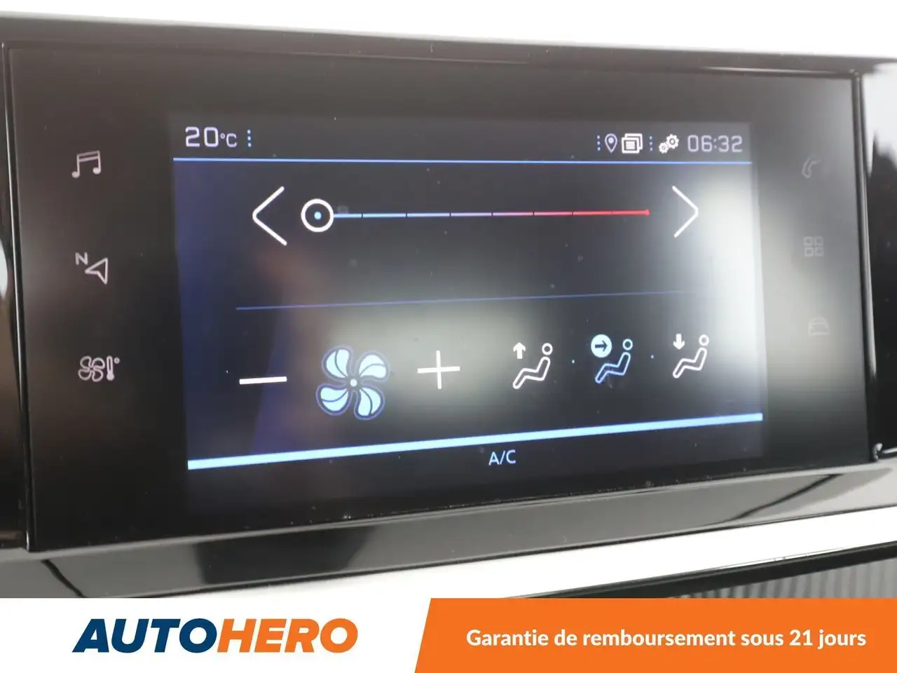 Peugeot 208 208 — photo 22