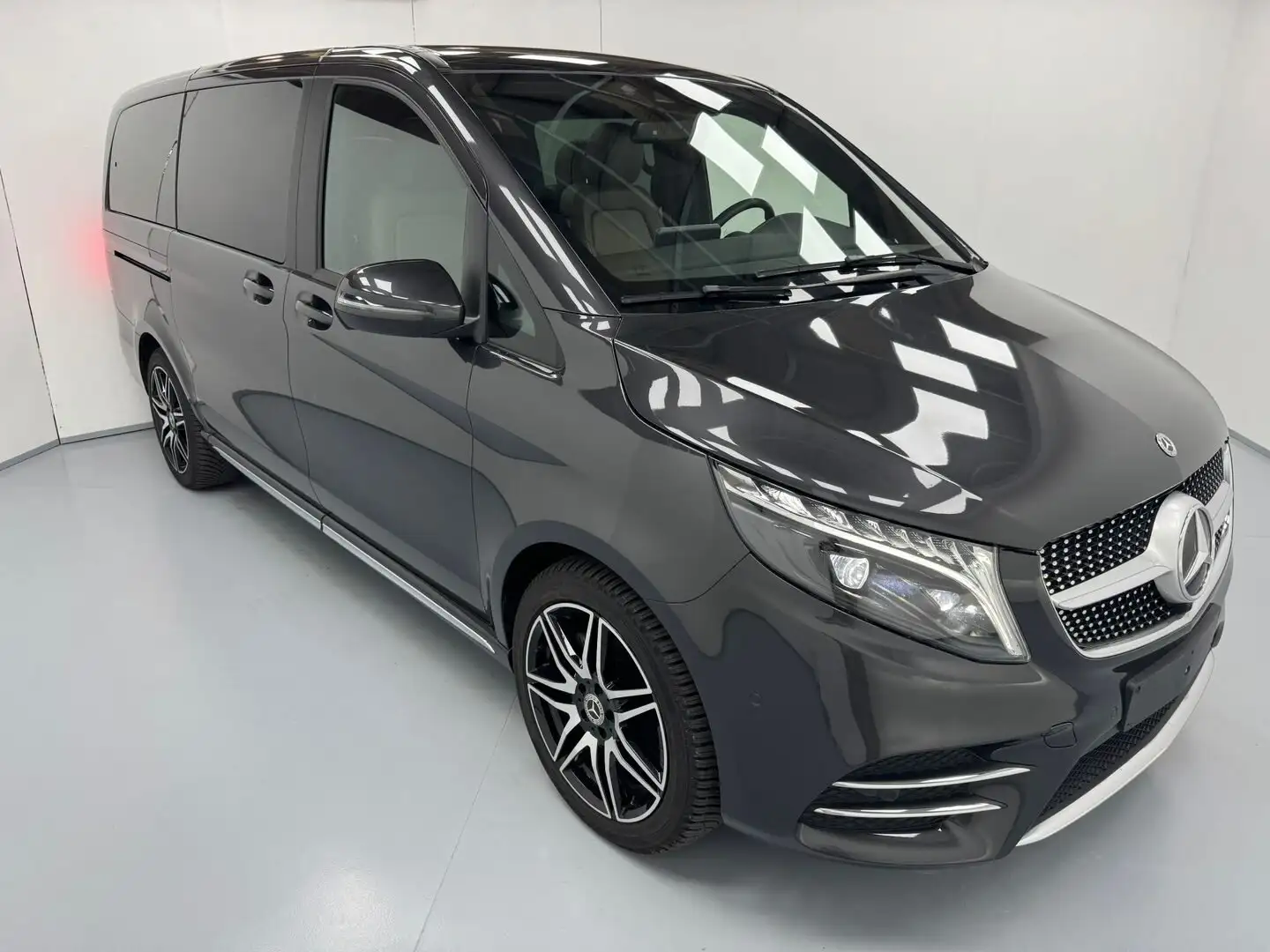 Mercedes-Benz V 300 d *Pronta Consegna* LONG AVANTGARDE AMG 4MATIC Gris - 1