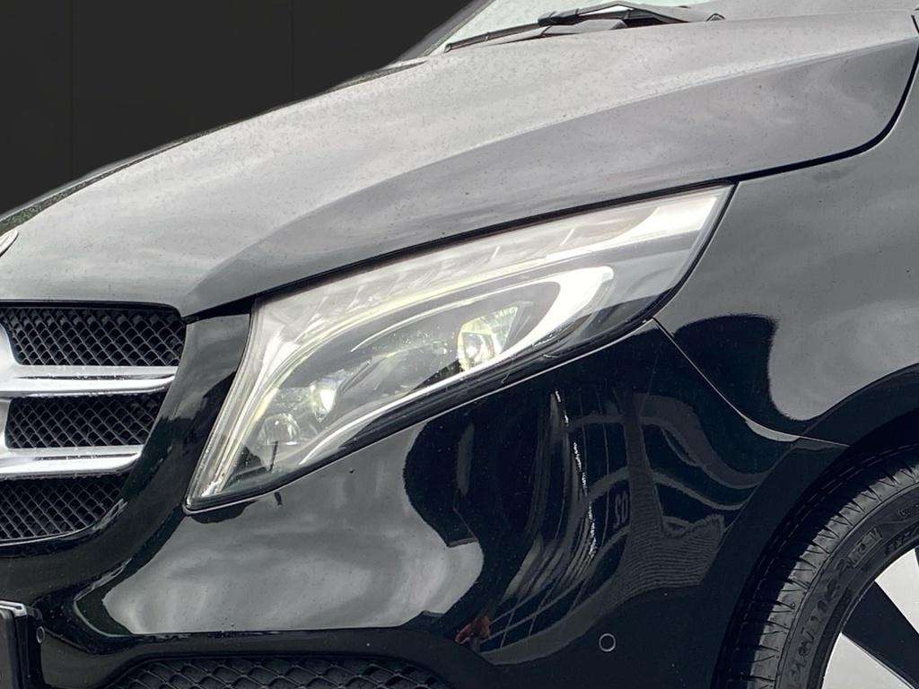Mercedes-Benz V 220
