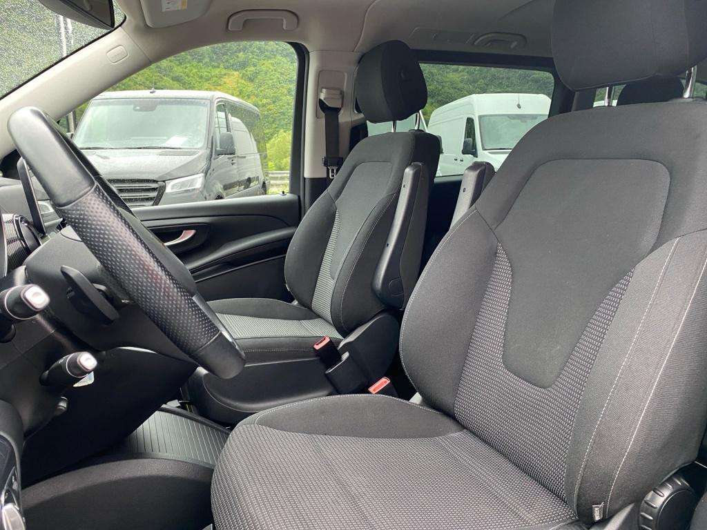 Mercedes-Benz V 220