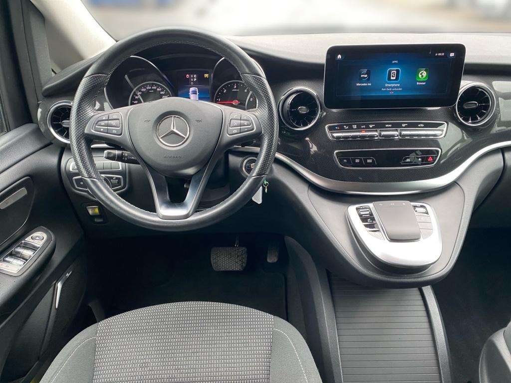 Mercedes-Benz V 220
