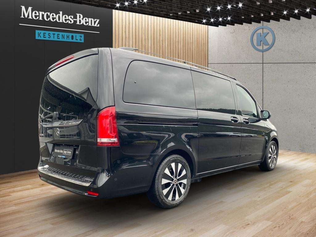 Mercedes-Benz V 220