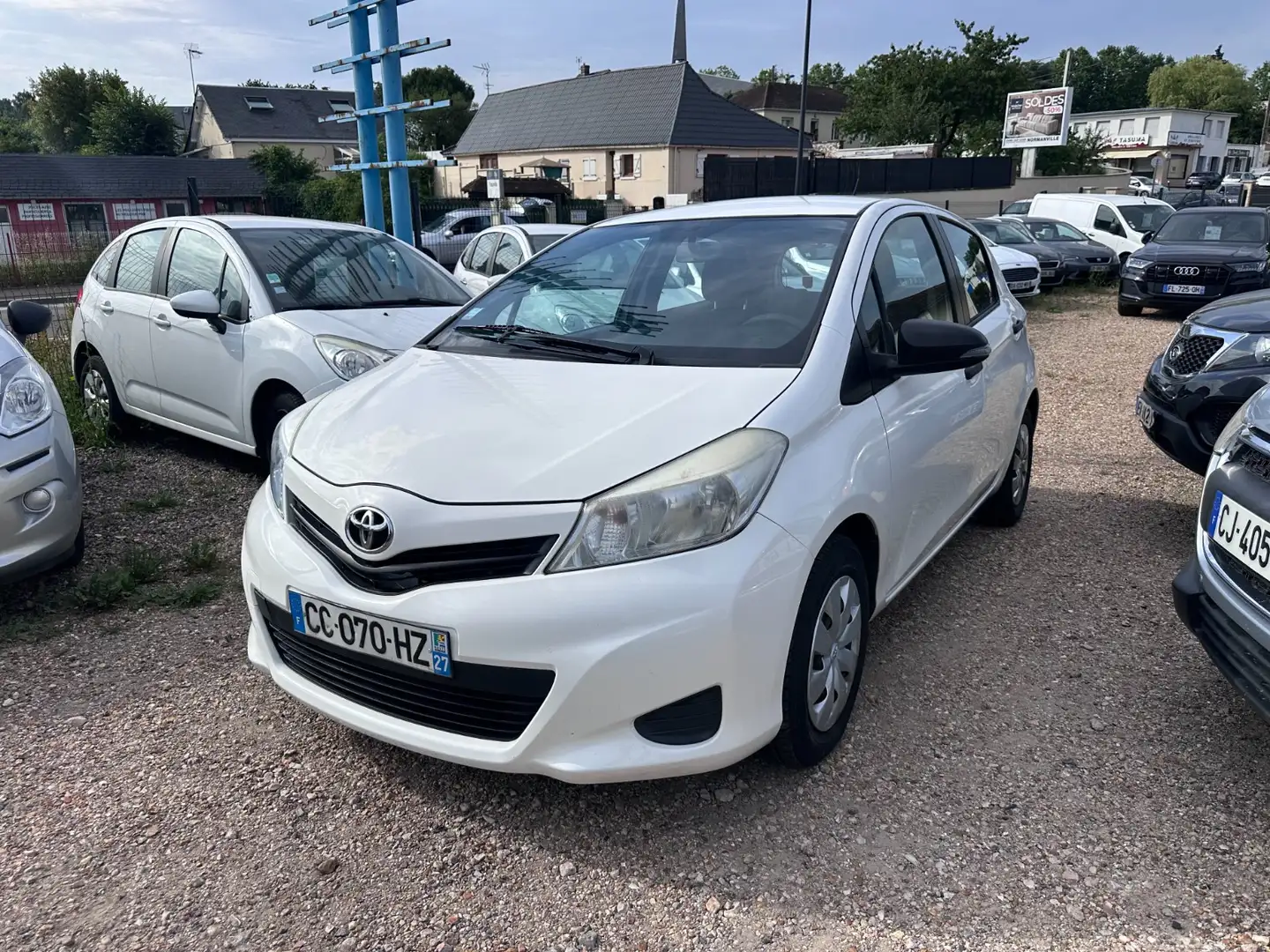 Toyota Yaris ACTIVE Bleu - 2