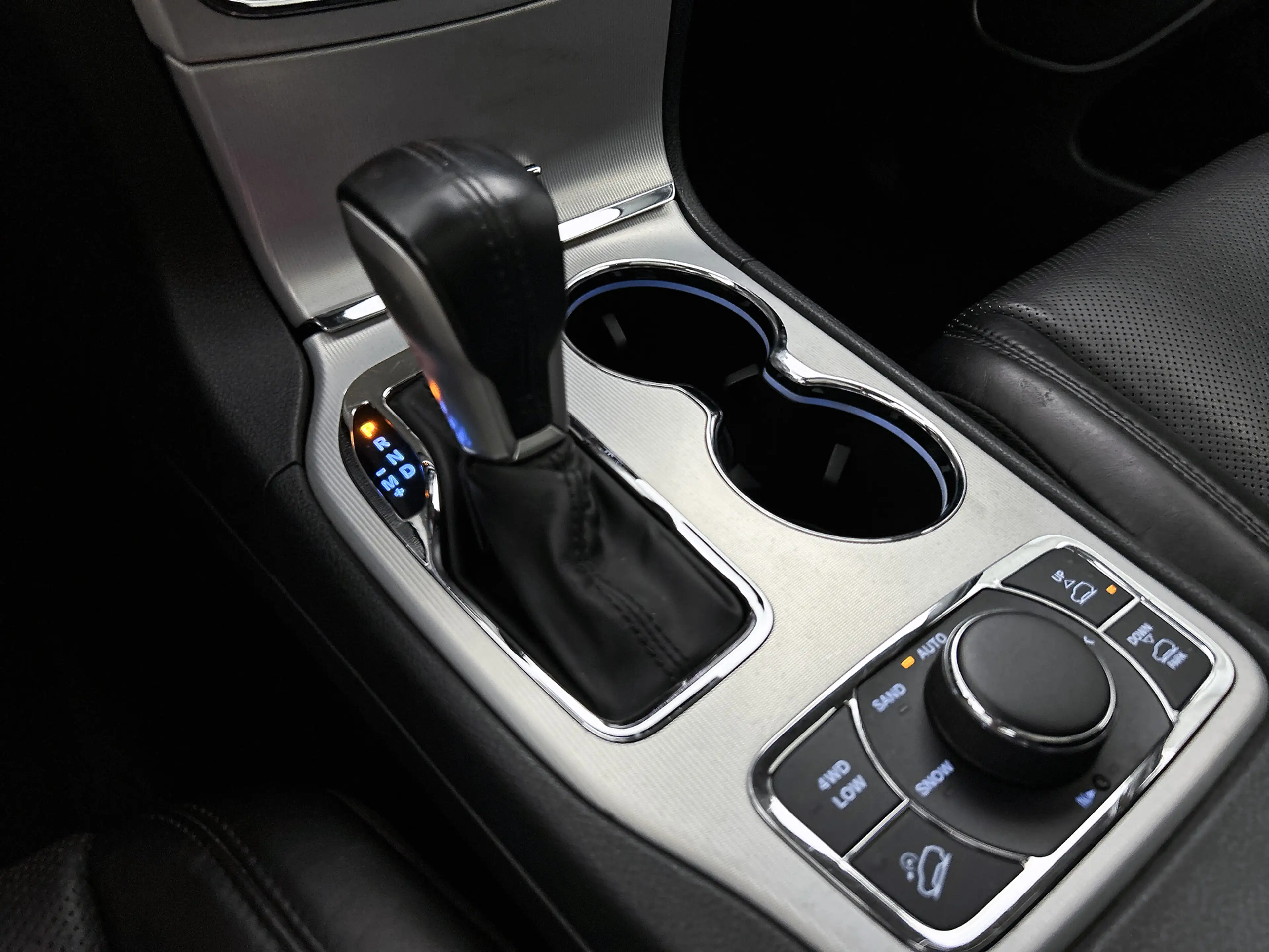 Jeep Grand Cherokee 3.0 CRD Summit Trekhaak, Pano, Carplay — photo 32
