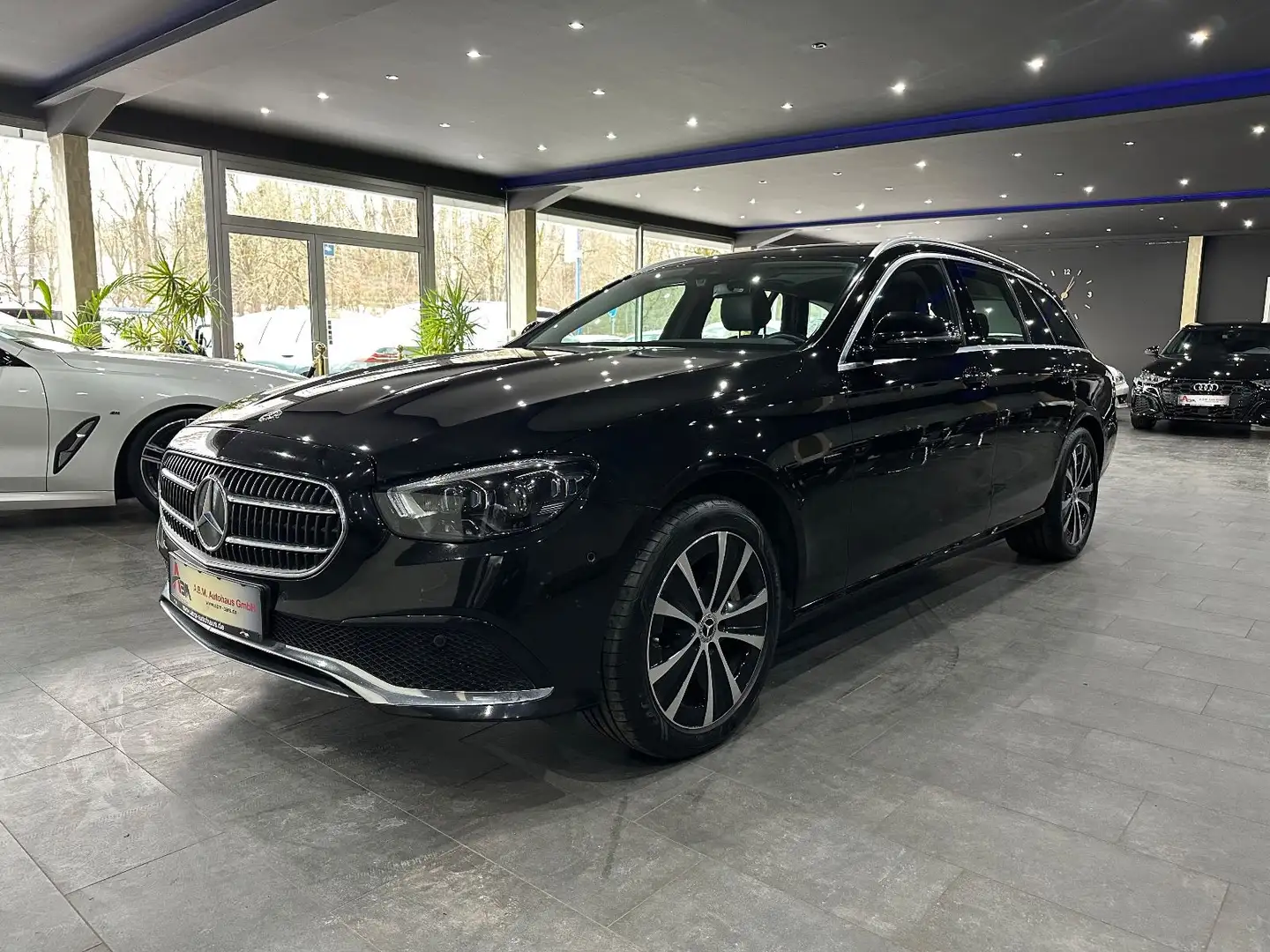 Mercedes-Benz E 300 E300 de 4Matic /Glasdach / Multibeam LED /KAMERA Schwarz - 1