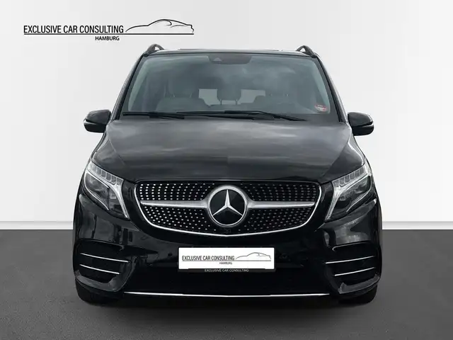 Mercedes-Benz 250 view 2