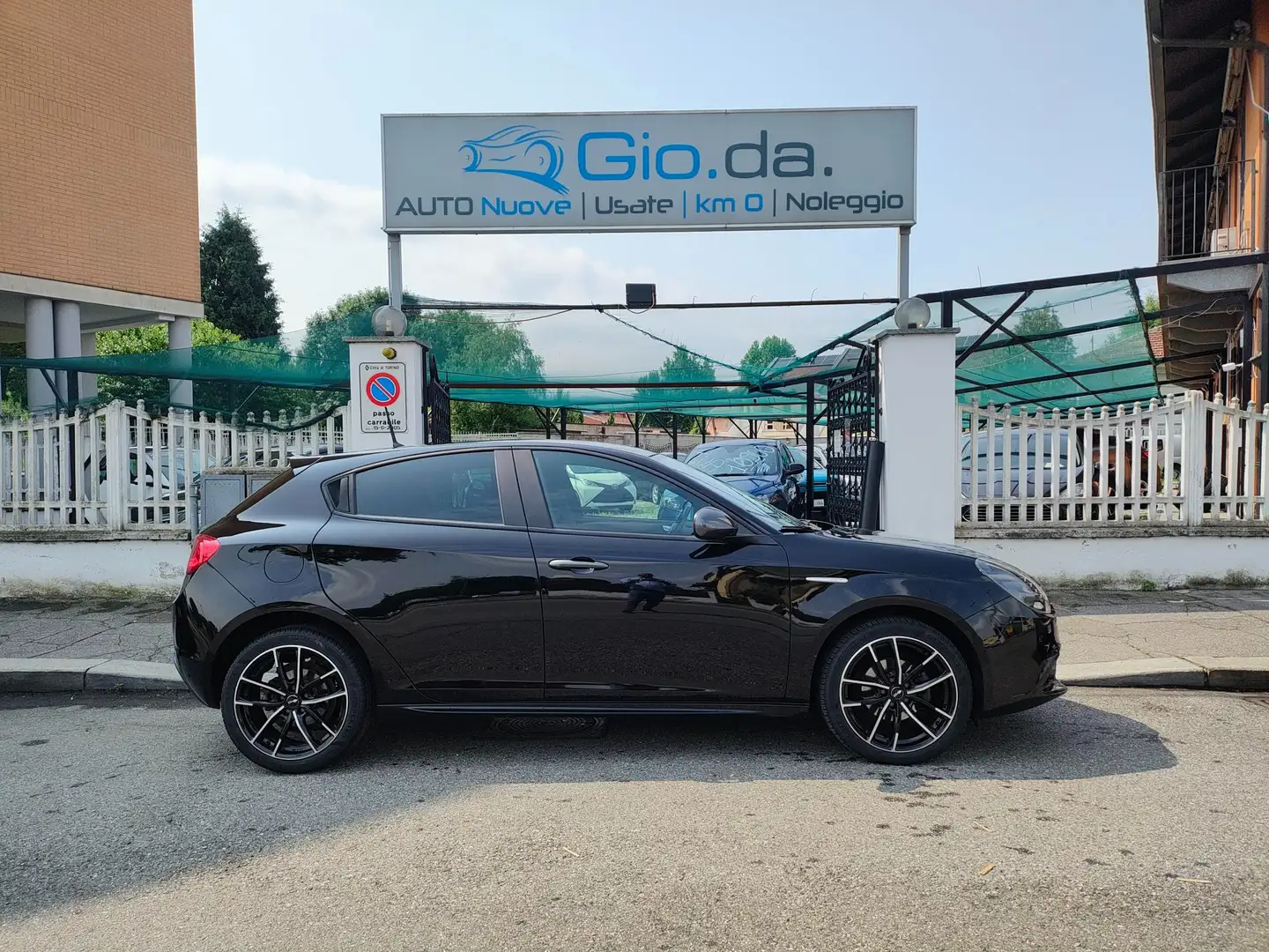 Alfa Romeo Giulietta 1.4 120CV KM 54827-2017 Fekete - 1