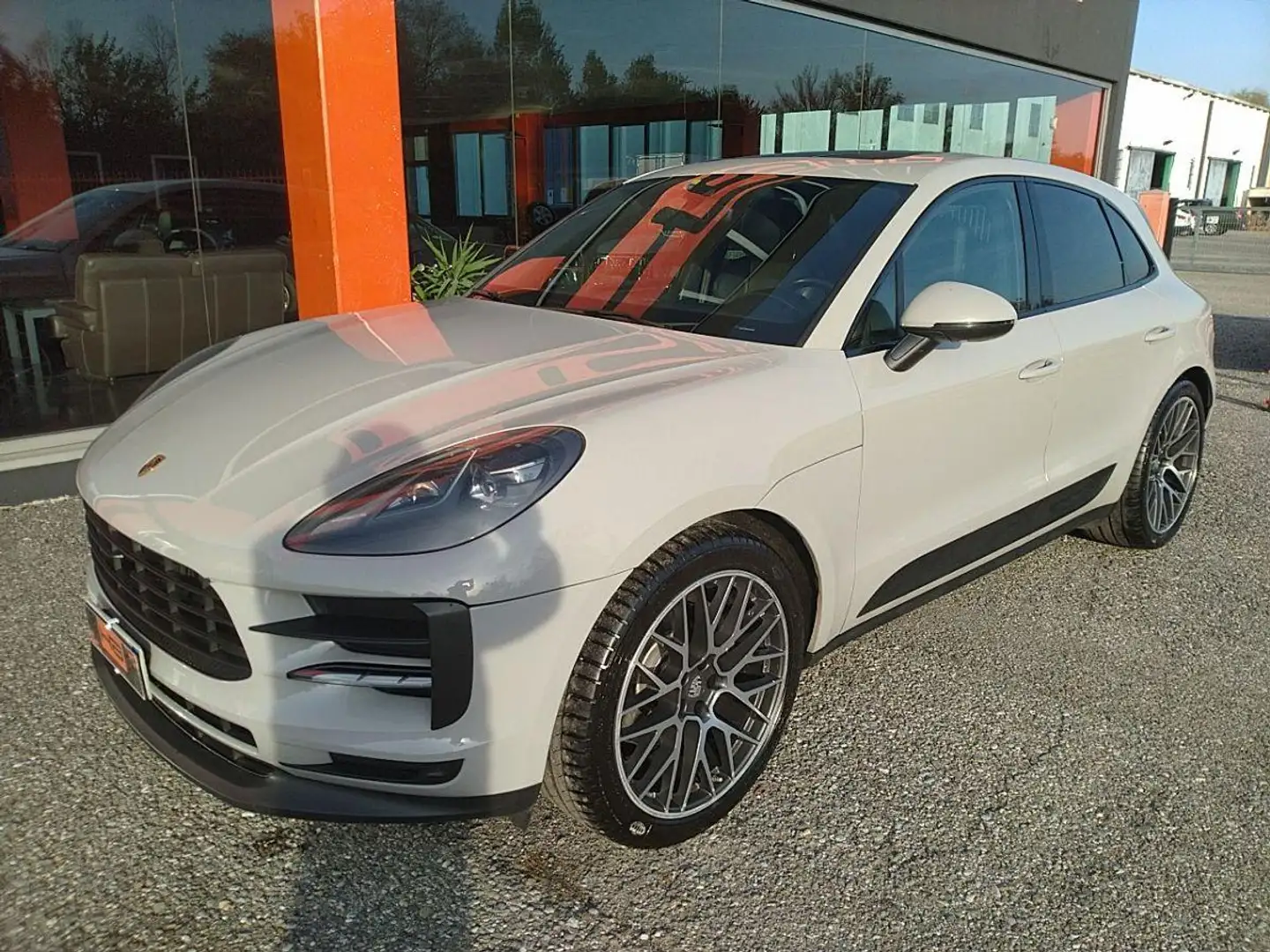 Porsche Macan 2.0 Beige - 1