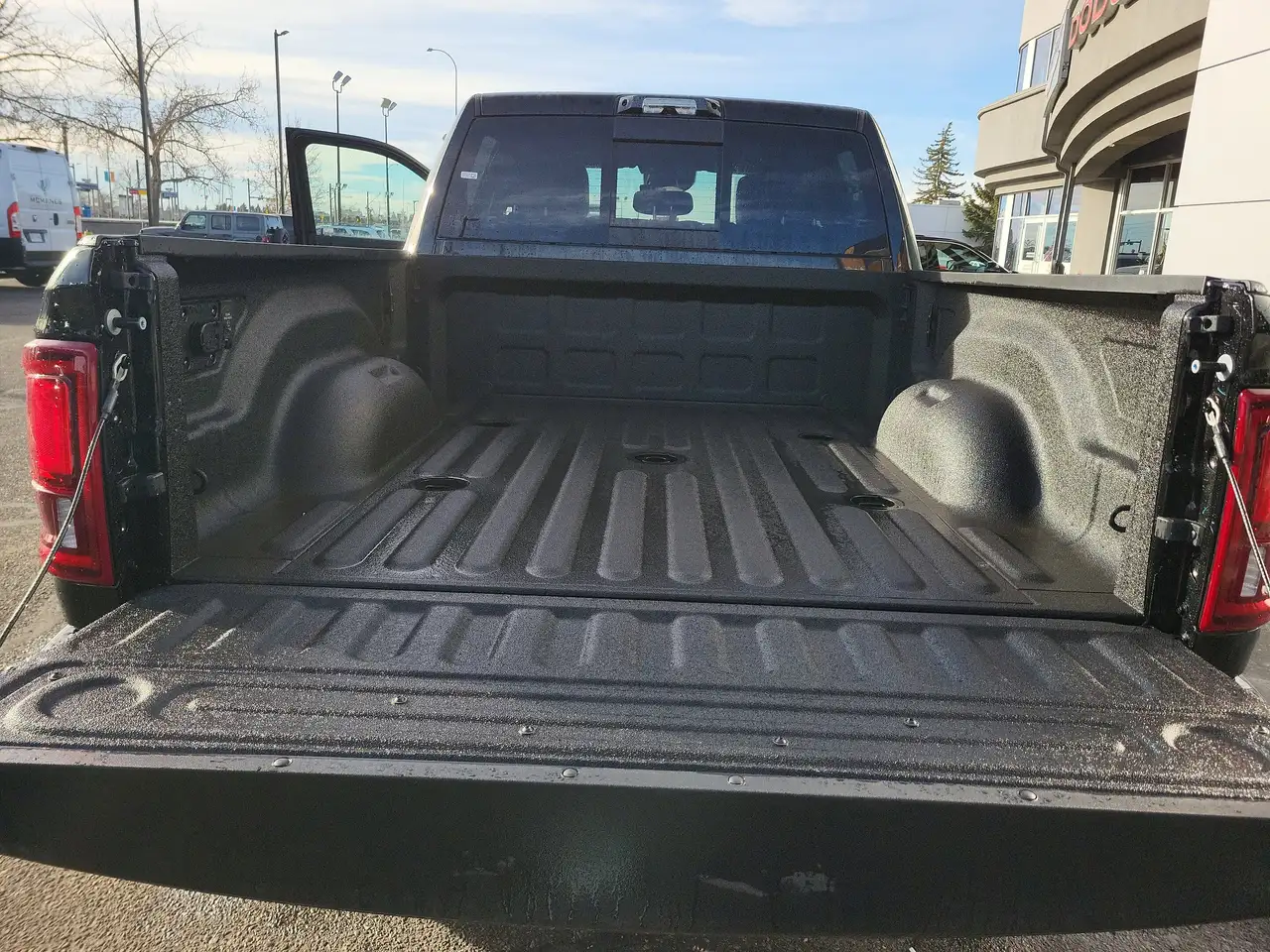 RAM 3500 снимка RAM 3500