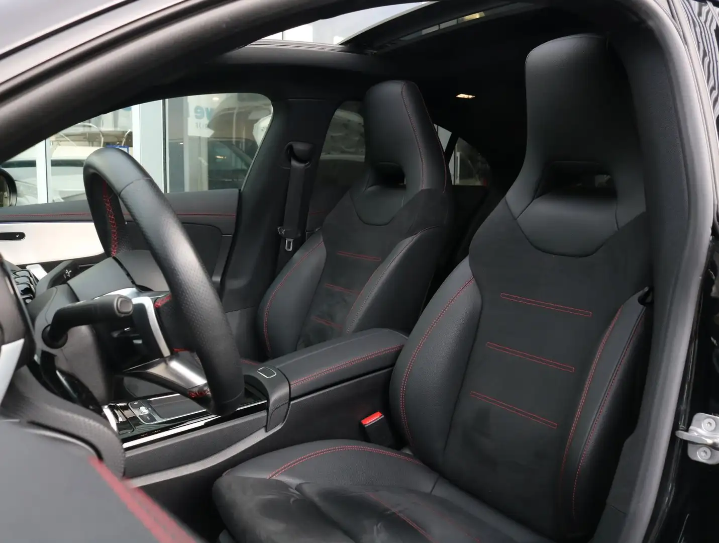 Mercedes-Benz CLA 250 e AMG Line | Panoramadak | Sfeerverlichting Noir - 2