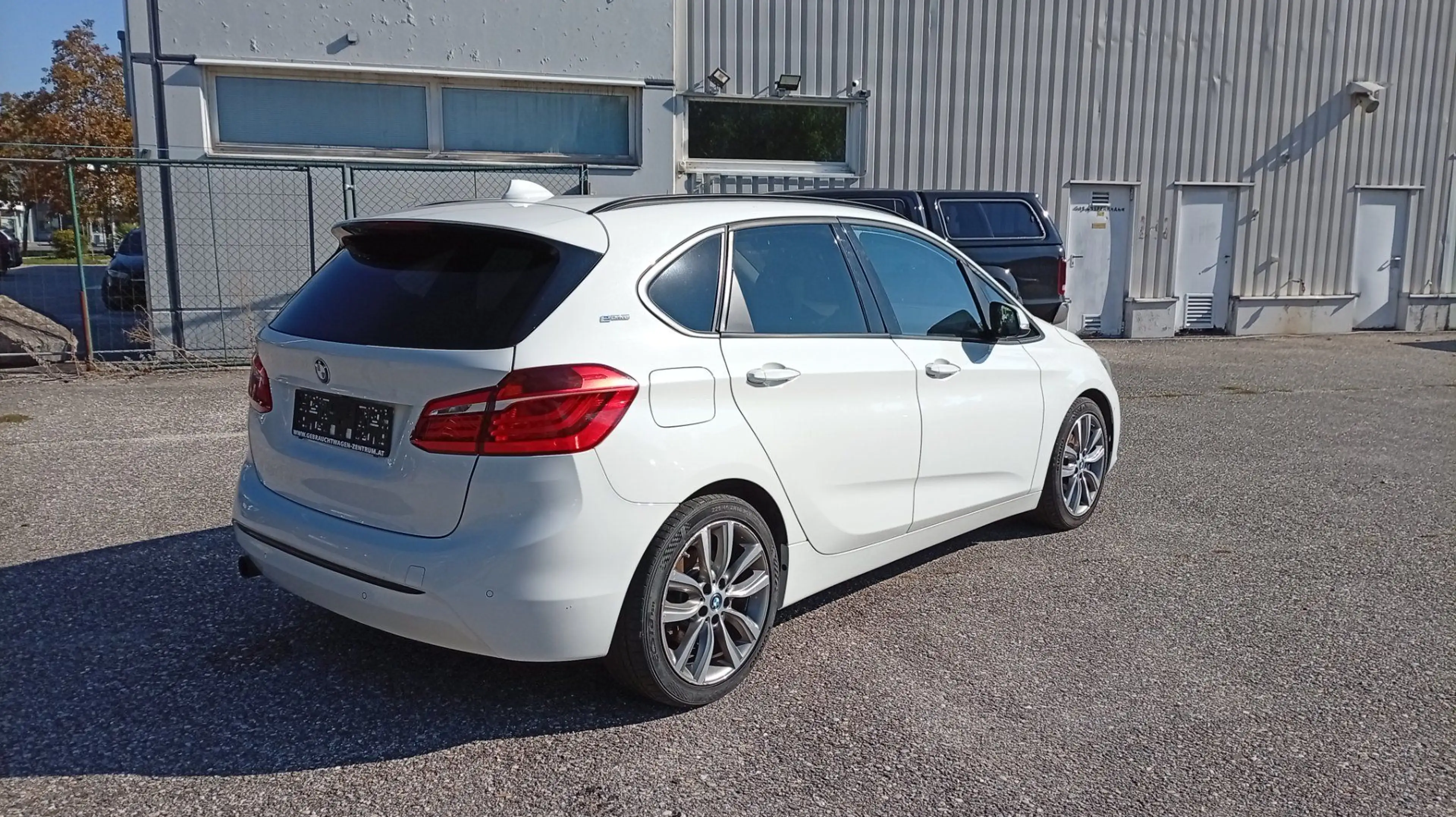 BMW 225 Active Tourer - 225xe Sport Line — photo 5
