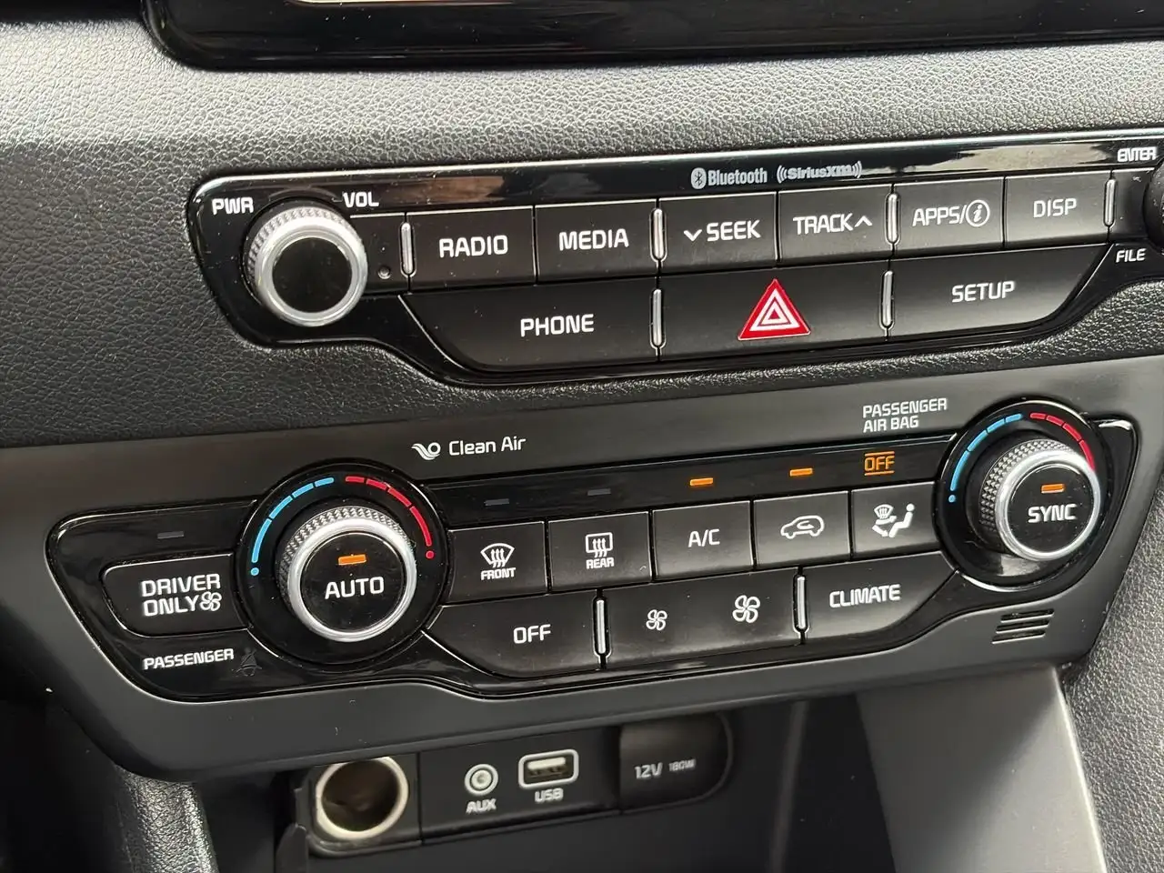 Kia Niro снимка Kia Niro
