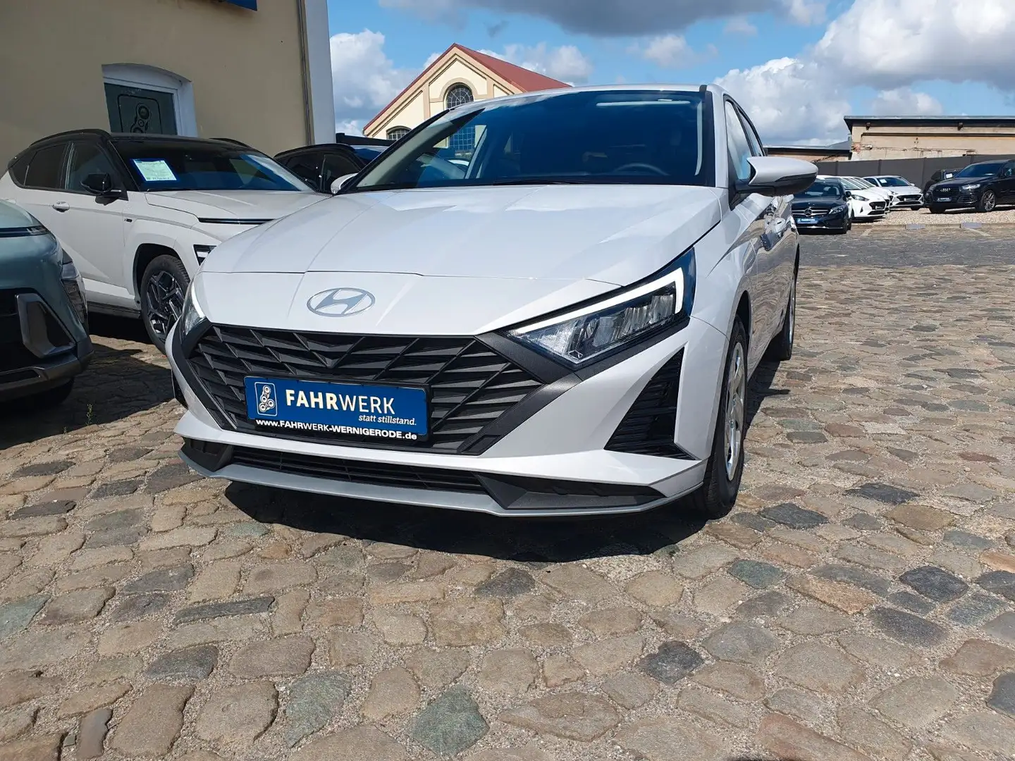 Hyundai i20 1.2 MPi GO *LED Paket, Navi+Bluelink Grau - 1
