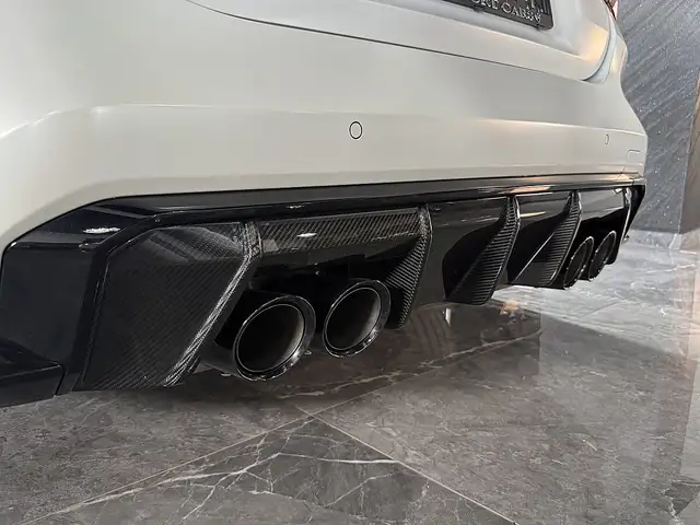 BMW M4 view 9