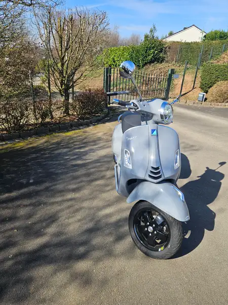 Vespa GTS Super Tech 300 - foto 5