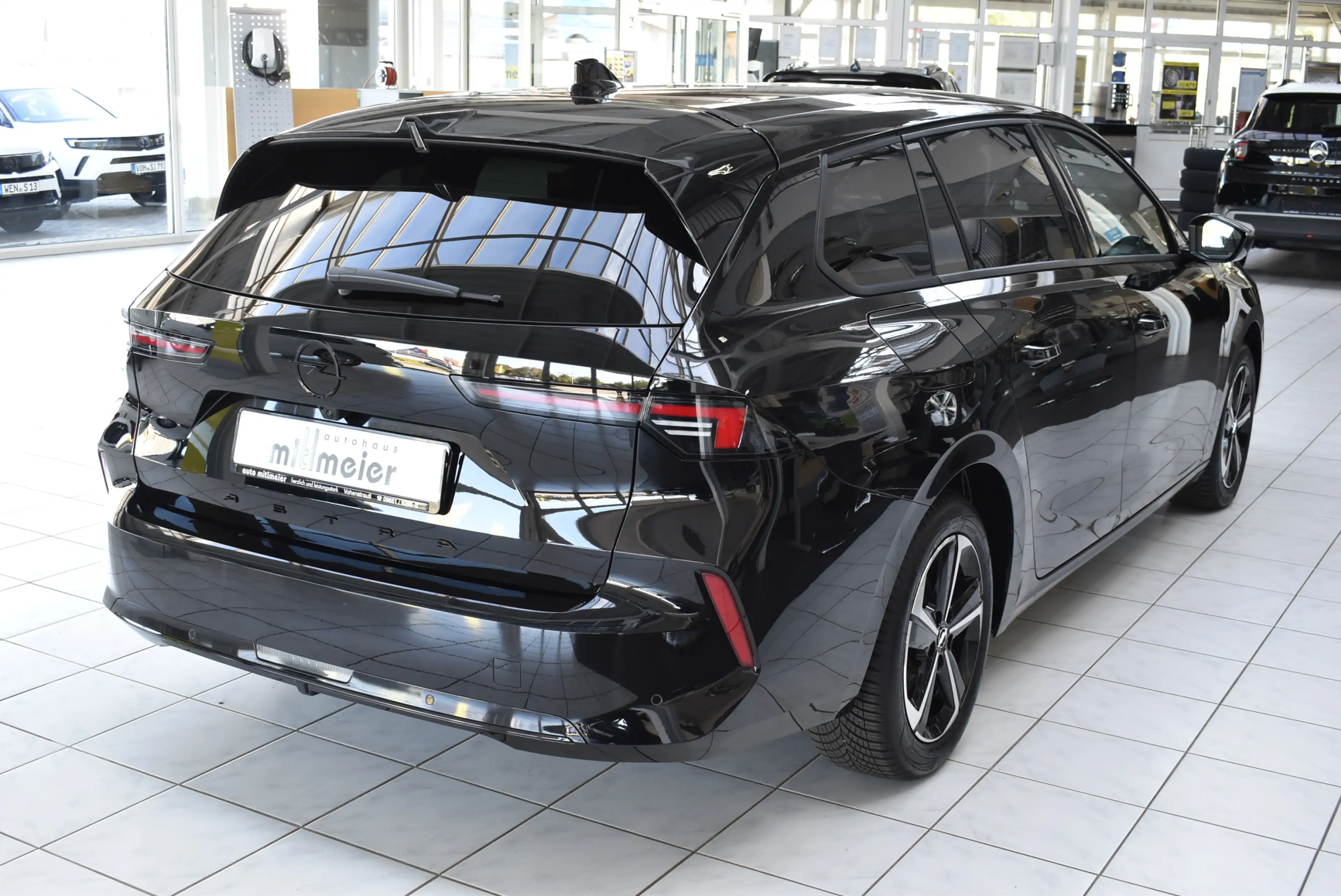Opel Astra ST 1.2T GS AHK 360°RKF SHZ LHZ — photo 7